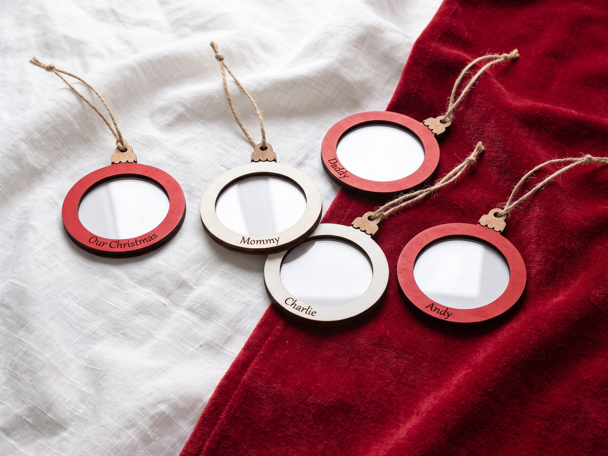 Décoration d'arbre de Noël personnalisée | Ornements de cadre photo circulaire en bois