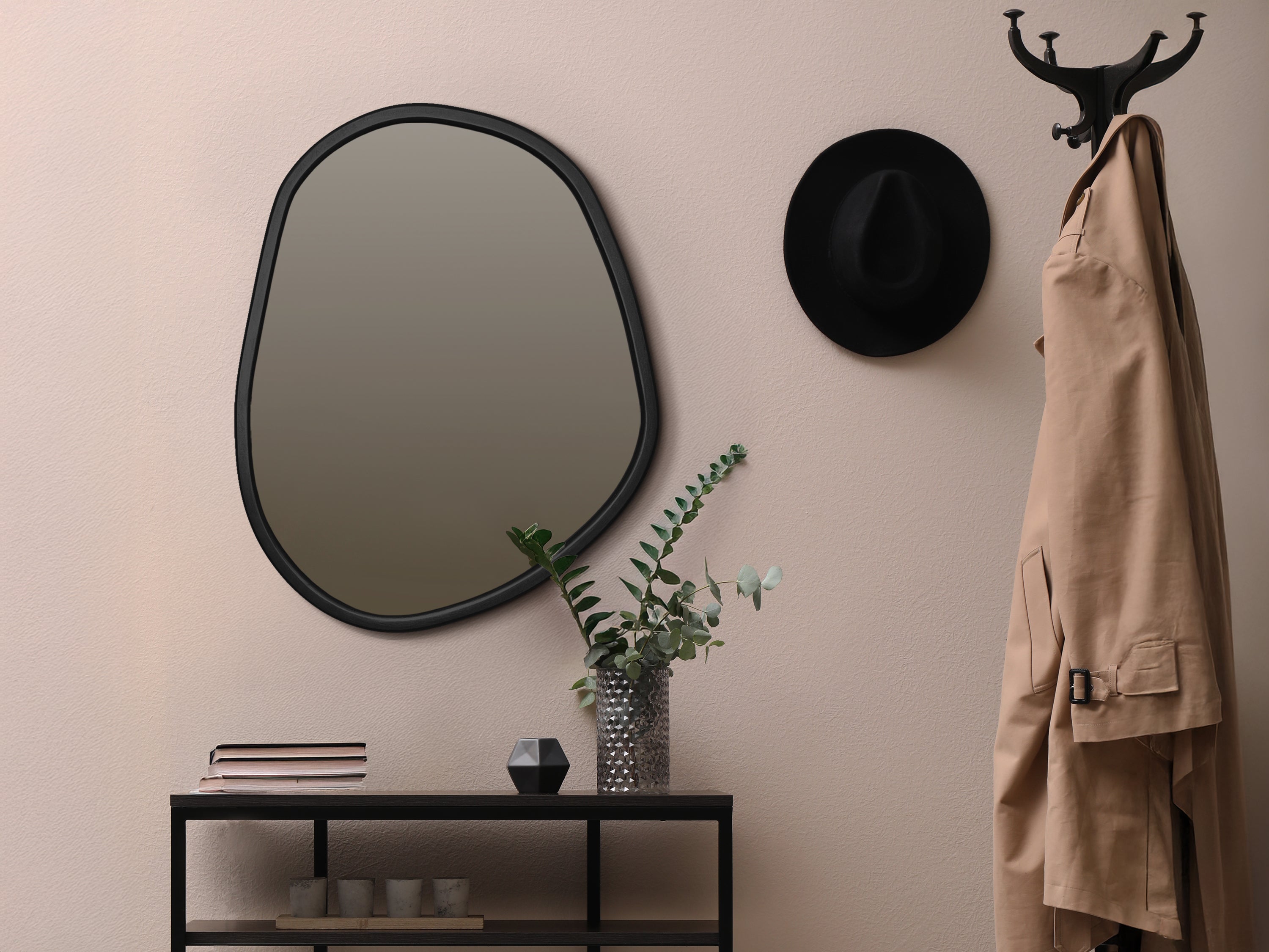 Miroir à cadre en bois de forme organique