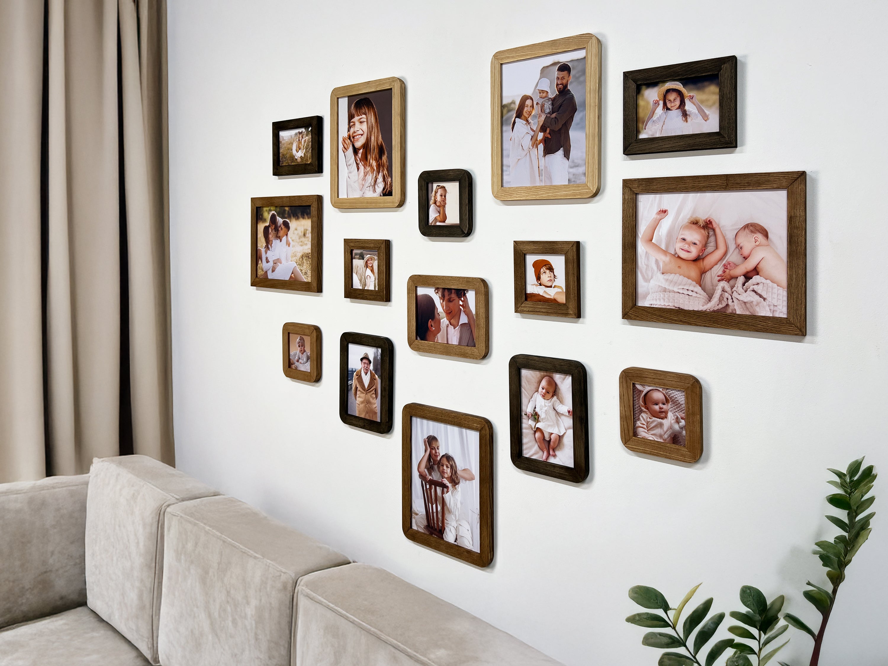 Collage de Fotos en Forma de Corazón | Conjunto de Marcos de Fotos de Historia de Amor